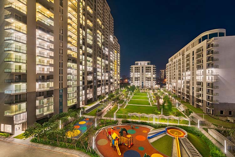 DLF The Ultima Sector 81 Gurugram | Luxury 3 & 4 BHK Apartments in DLF Garden City